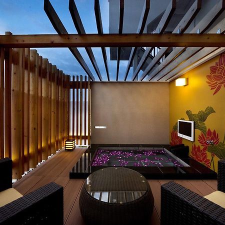 Hotel Lotus Kobe (Adults Only) Exteriör bild