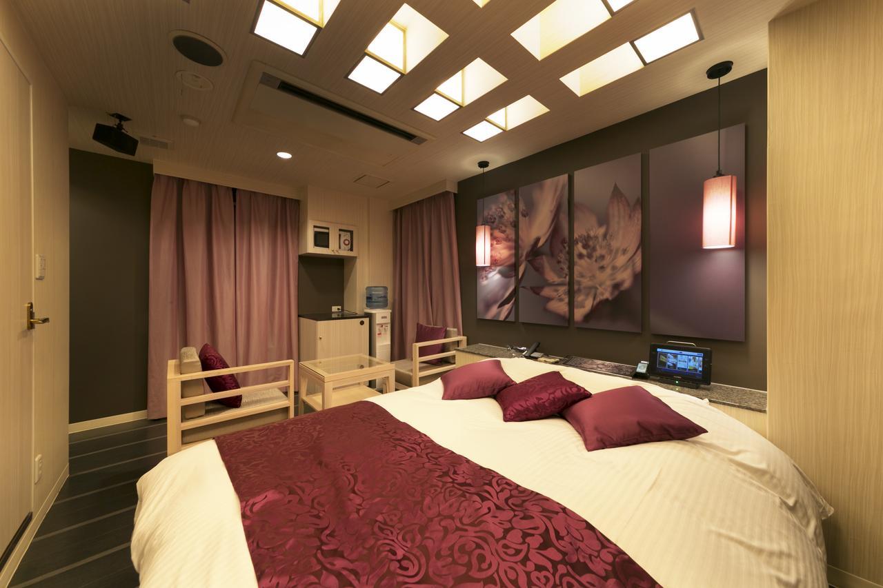 Hotel Lotus Kobe (Adults Only) Exteriör bild