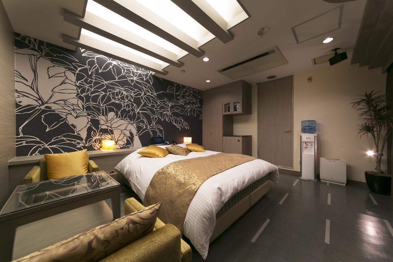 Hotel Lotus Kobe (Adults Only) Exteriör bild